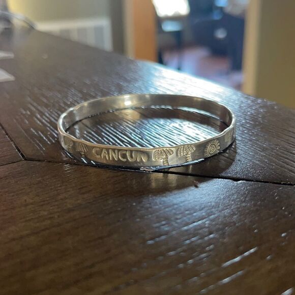 CANCUN SILVER BANGLE   - Picture 1 of 14